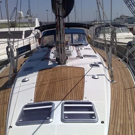 Botel Sailingboat *