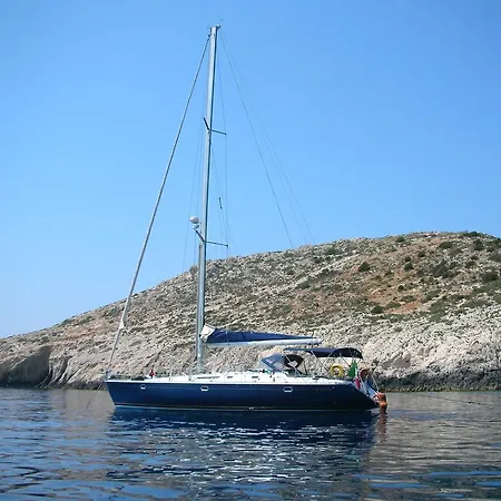 Sailingboat Botel